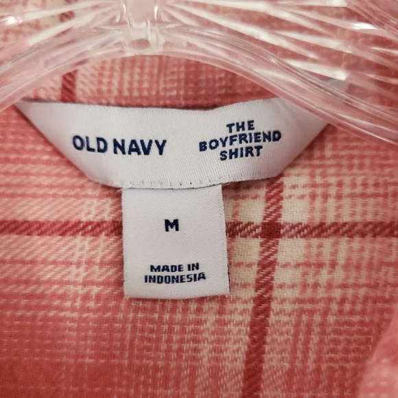 Old Navy Flannel Boyfriend Button-Down Shirt - Picture 6 of 7